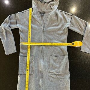 Tahari size small zip up hooded long sweater with front pockets